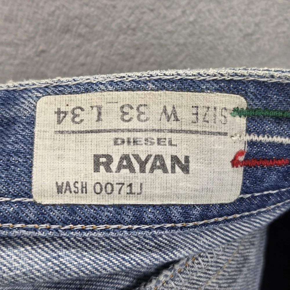 Diesel Jeans Mens 33x34 Blue Rayan Straight Distressed Button Fly Italy 0071J